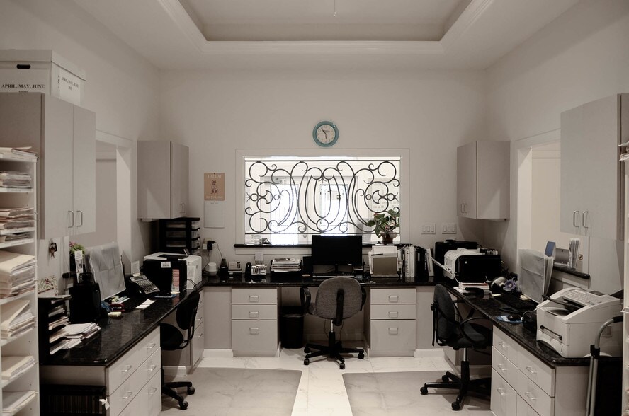 More Photos Of 13661 Vermarion Rd, Houston Medical For Lease