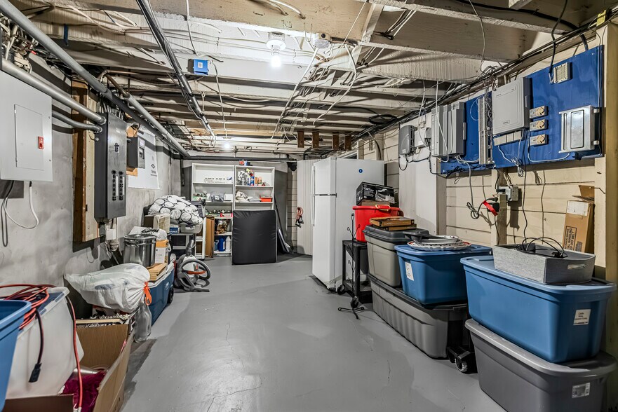 More Photos Of 2810 Genesee St, Utica Office For Sale