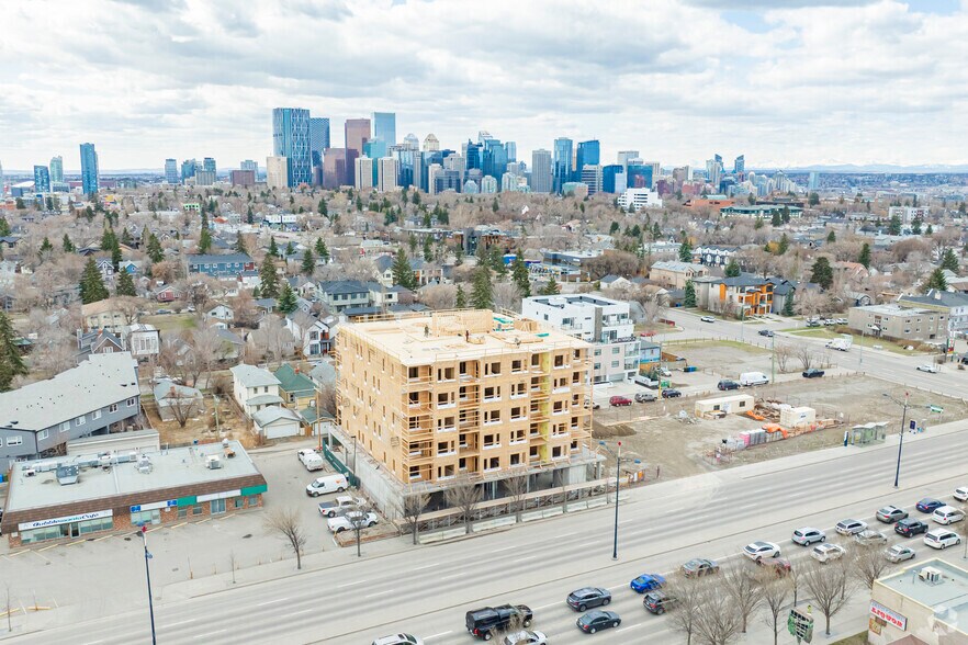 More Photos Of 425 16 Av NE, Calgary Apartments For Lease