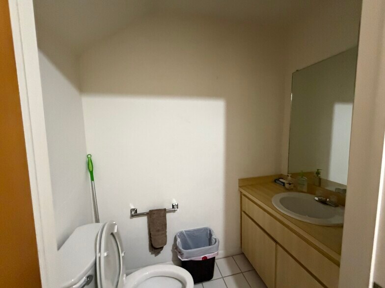 More Photos Of 1430 Royal Palm Square Blvd, Fort Myers Office For Sale