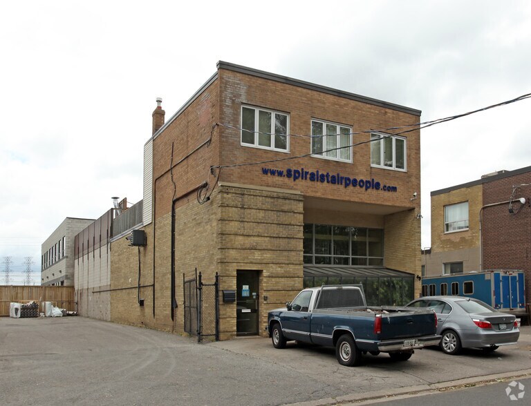 More Photos Of 49 Research Rd, Toronto Manufacturing For Lease