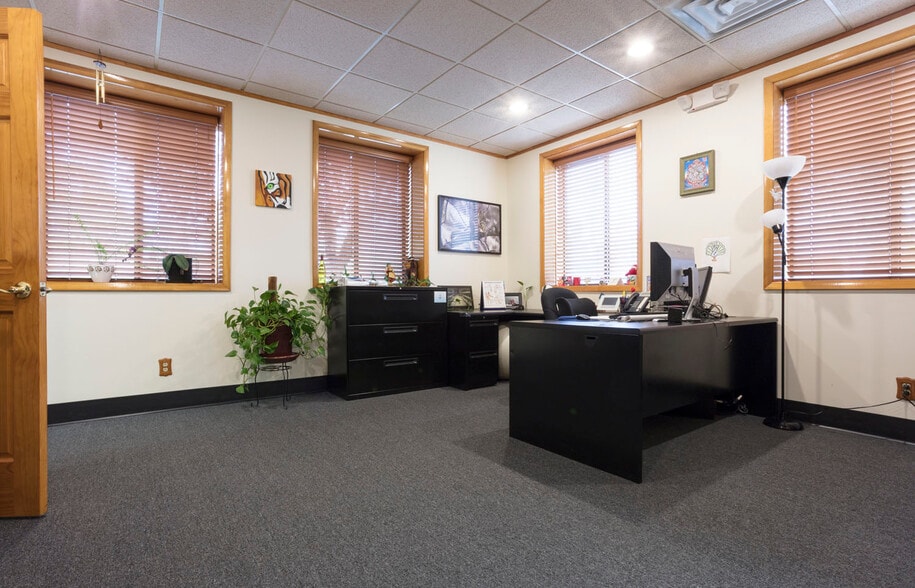 More Photos Of 216 Congers Rd, New City Office For Sale