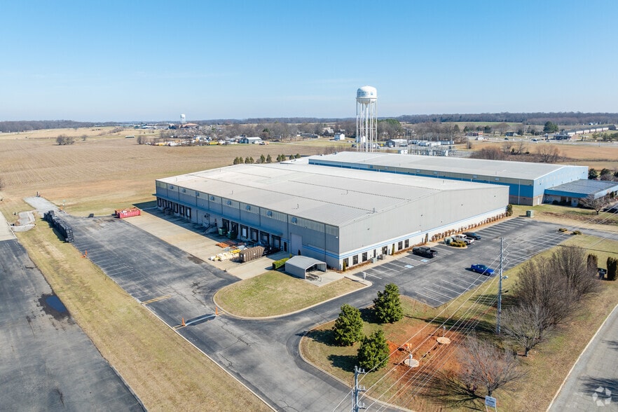 More Photos Of 1035 Fred White Blvd, Portland Warehouse For Lease