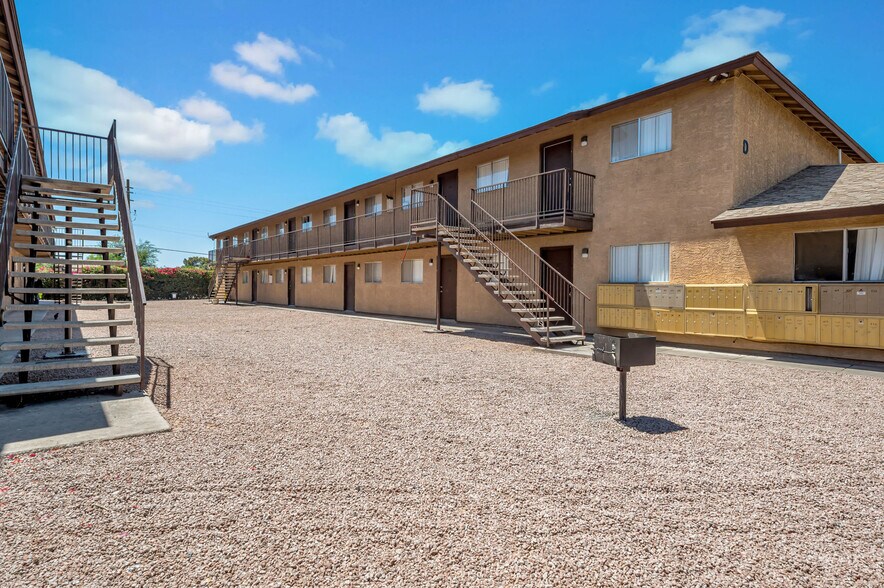More Photos Of 16437 N 31st St, Phoenix Apartments For Sale