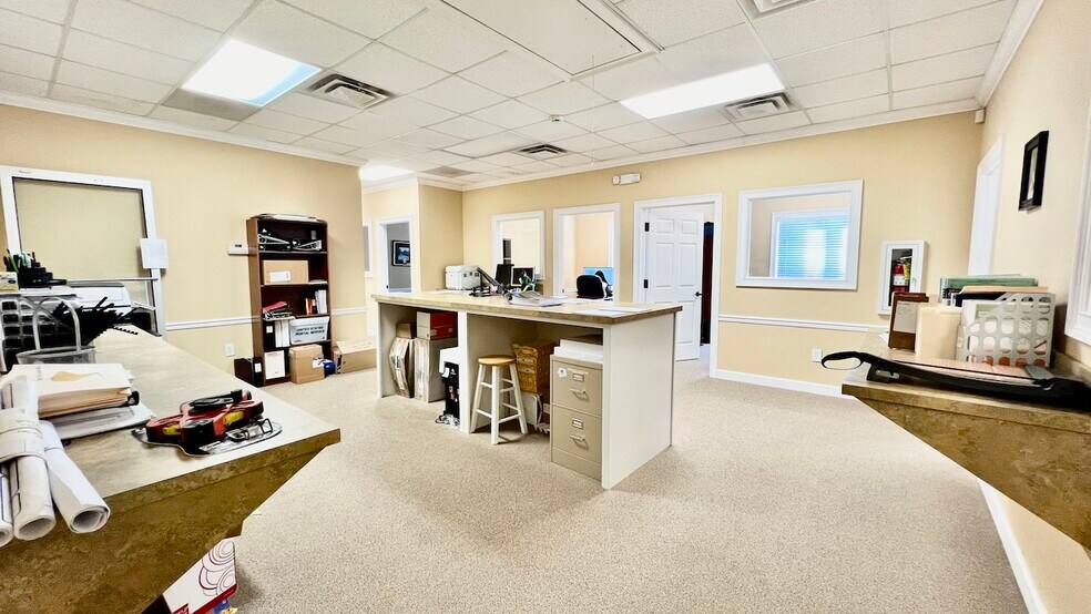 More Photos Of 535 Queen City Pky, Gainesville Office For Lease