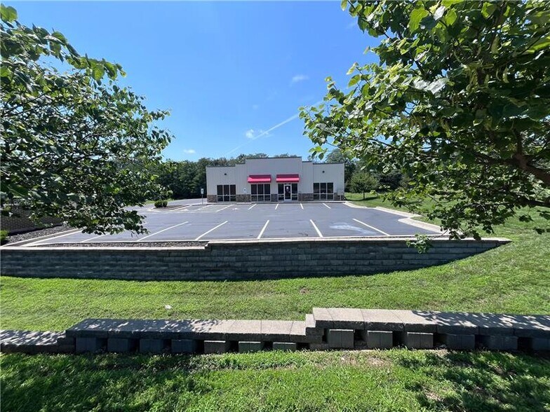 Primary Photo Of 8576 N Green Hills Rd, Kansas City Flex For Sale
