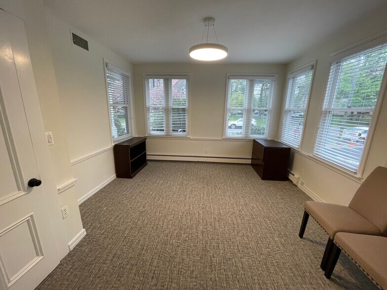 More Photos Of 25 N Fullerton Ave, Montclair Office Residential For Lease