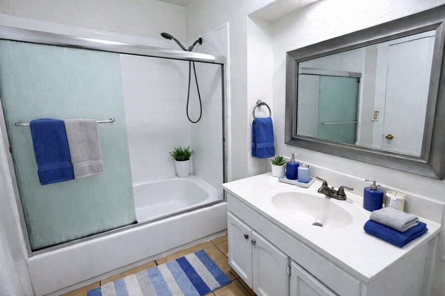 More Photos Of 943-949 Chestnut Ave, Long Beach Apartments For Sale