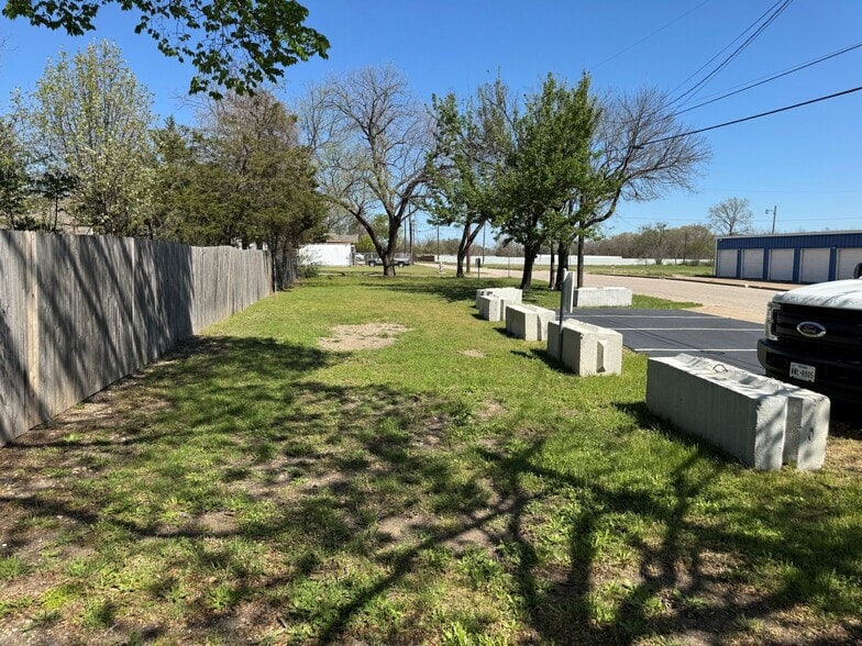 More Photos Of 429 N Jefferson St, Lancaster Warehouse For Sale