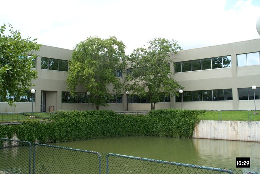 More Photos Of 14011 Park Dr, Tomball Unknown For Lease