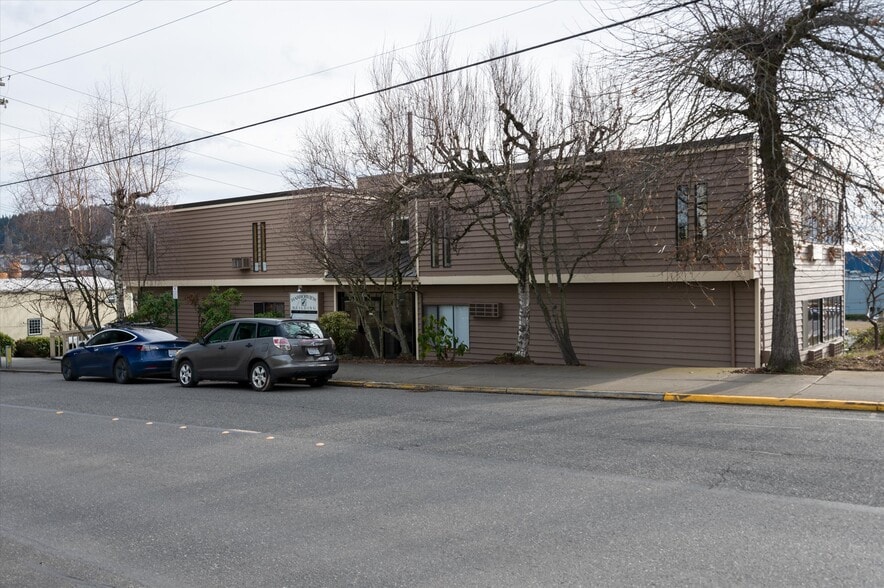 More Photos Of 1111 W Holly St, Bellingham Office For Lease