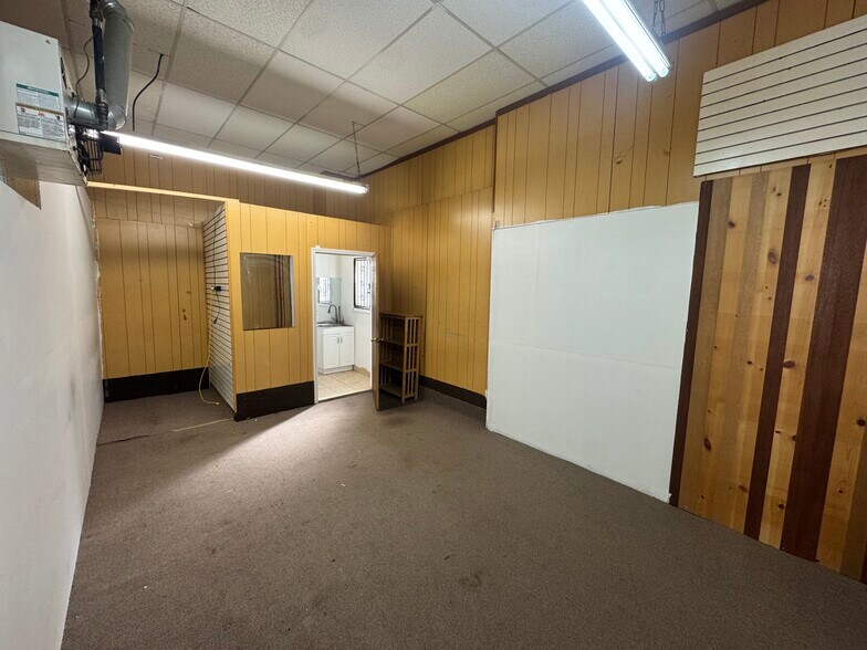 More Photos Of 4517 Bergenline Ave, Union City Storefront Retail Residential For Lease