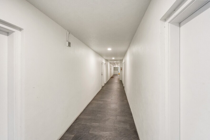 More Photos Of 1615 14th Ave, Vero Beach Medical For Sale