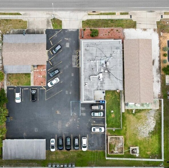 More Photos Of , Largo General Retail For Sale