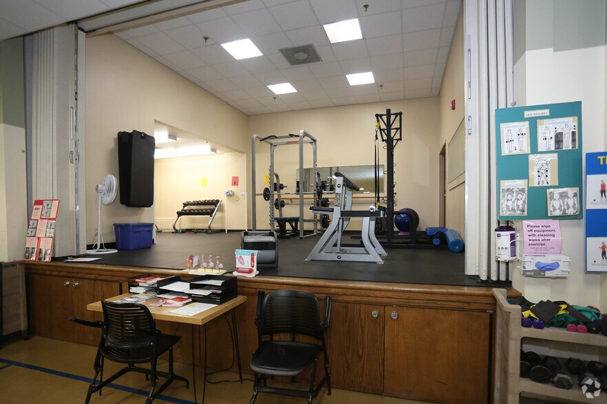 More Photos Of 12255 DePaul Dr, Bridgeton Medical For Lease