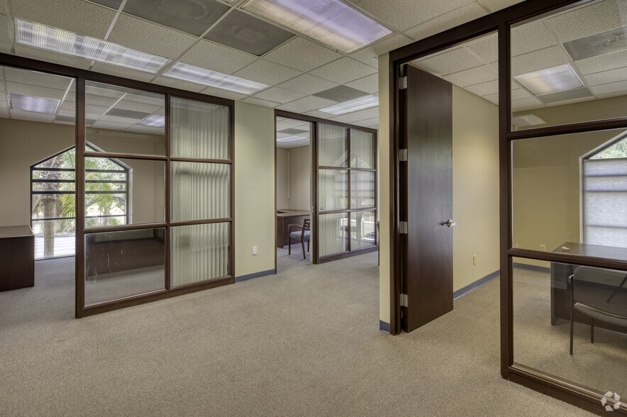 More Photos Of 3709 W Jetton Ave, Tampa Office For Lease