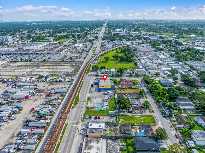 More Photos Of 3030 NW 79th St, Miami Service For Lease