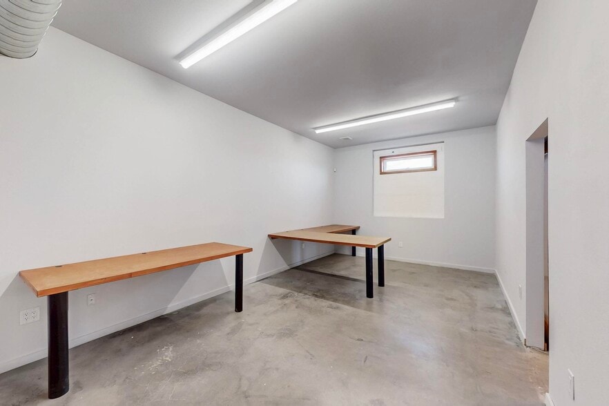 More Photos Of 314 El Pueblo Rd NW, Albuquerque Warehouse For Lease