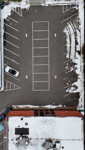 More Photos Of 160 King St W, Hamilton Medical For Sale