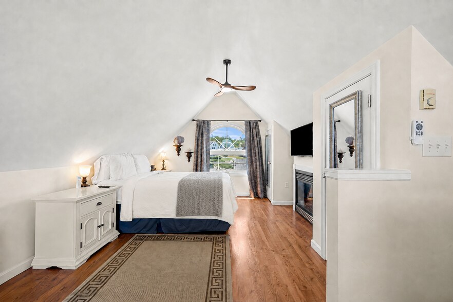 More Photos Of , Ogunquit Unknown For Sale