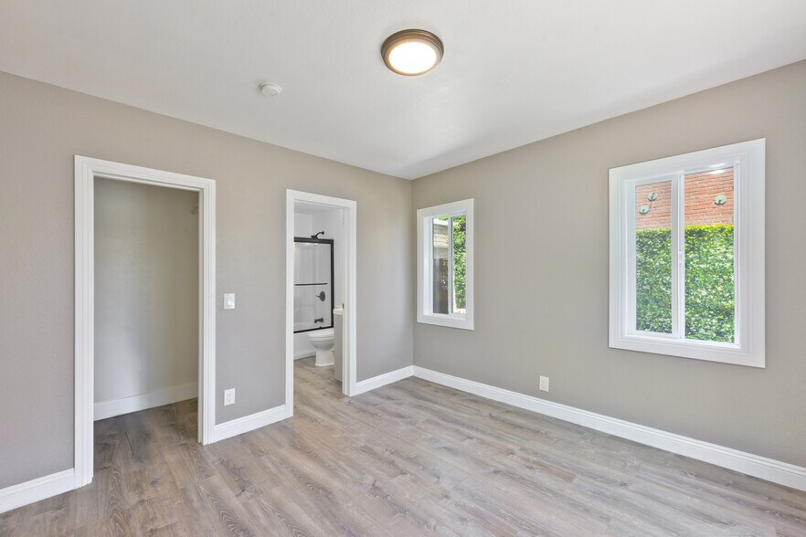 More Photos Of 208 Olive st, Santa Ana Multifamily For Sale