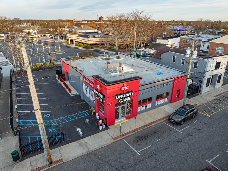 More Photos Of 24 Railroad Ave, Patchogue Office For Sale