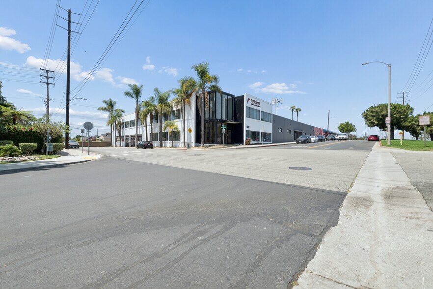 Primary Photo Of 1320 E Imperial Ave, El Segundo Loft Creative Space For Sale