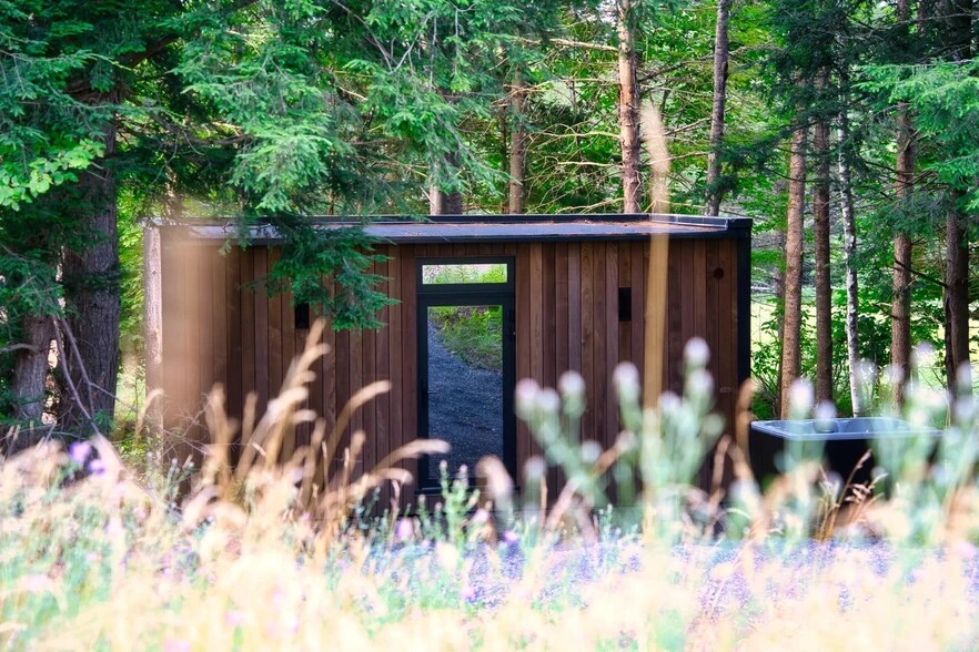 More Photos Of 218 NY-296, Windham Hotel For Sale