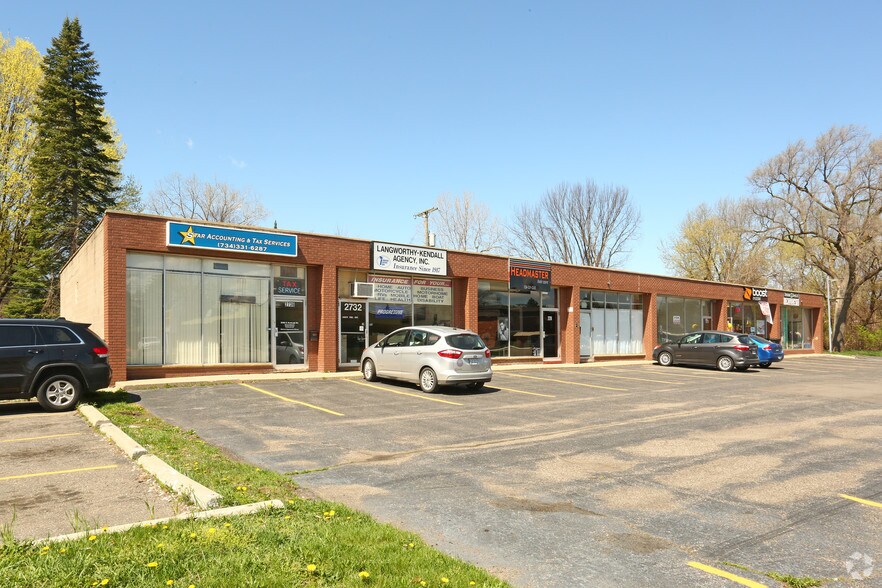 More Photos Of 2708-2736 S Newburgh Rd, Westland Freestanding For Lease