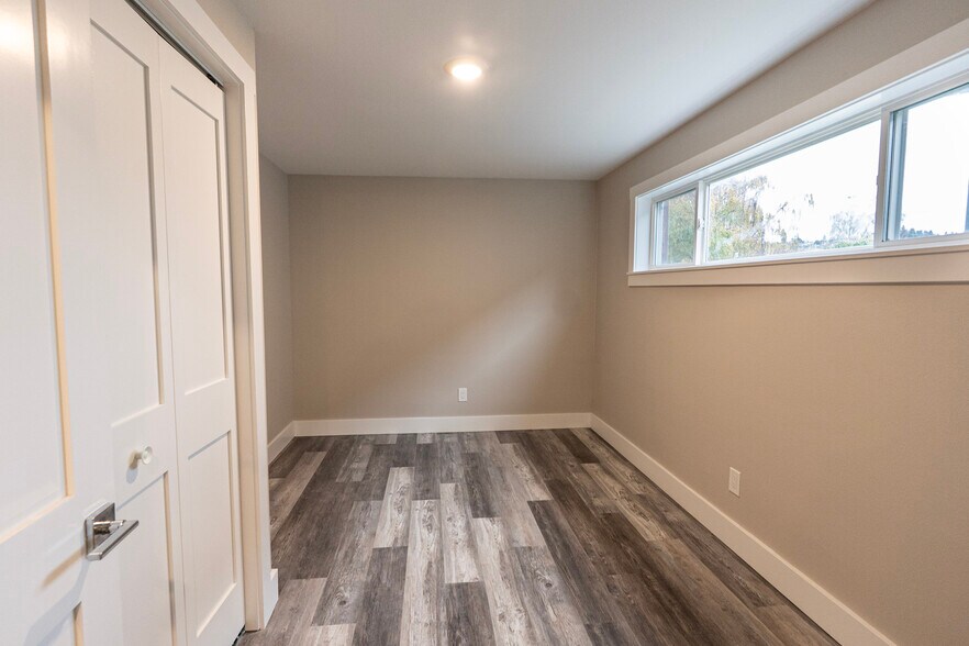 More Photos Of 3035 64th Ave SW, Seattle Apartments For Sale