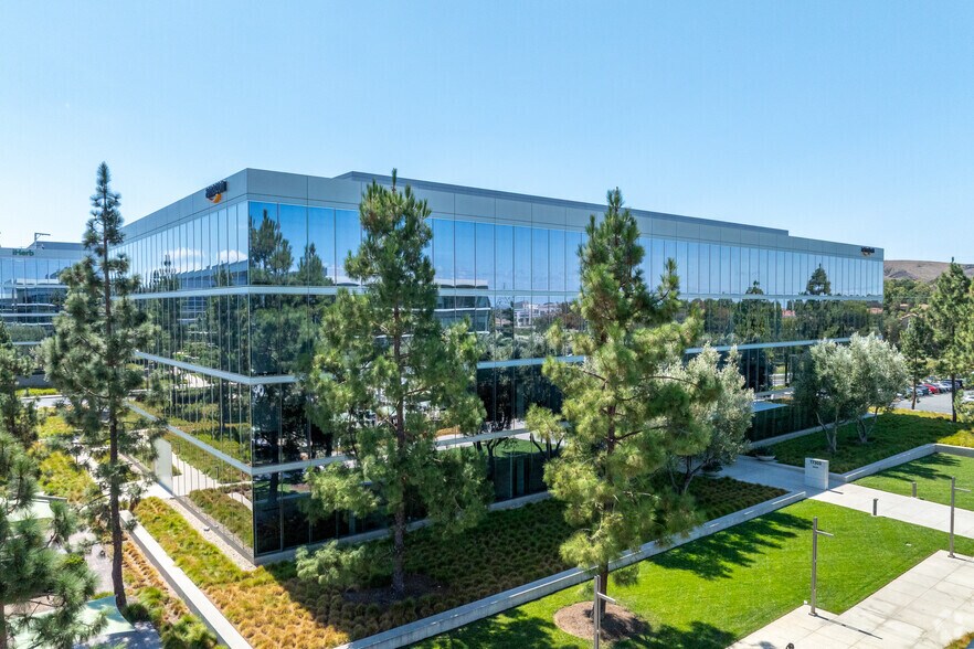 More Photos Of 17300 Laguna Canyon Rd, Irvine Office For Lease