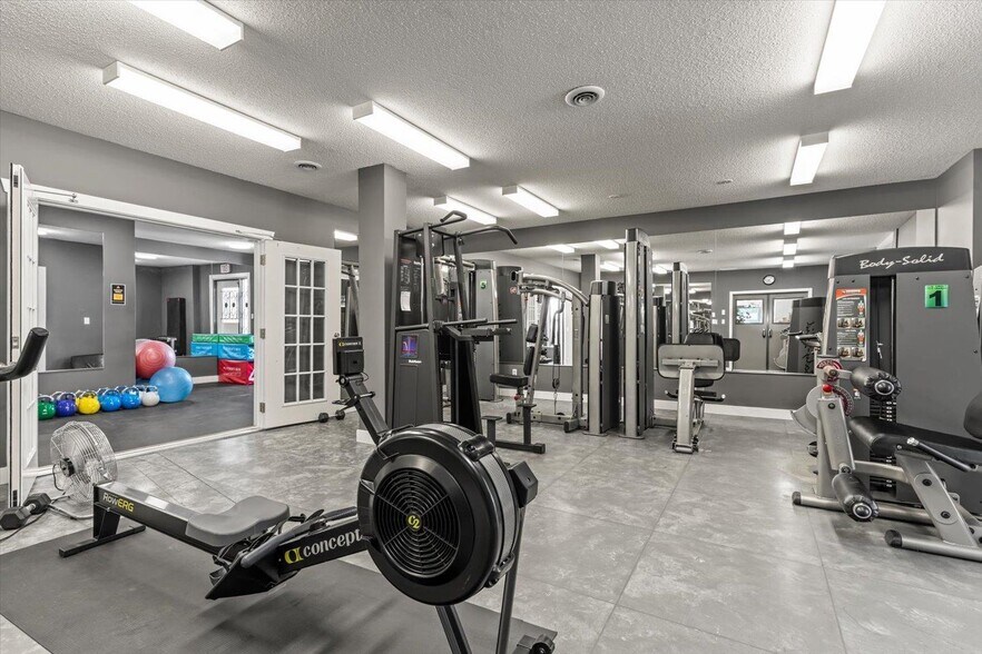 More Photos Of 42375 Yarrow Central Rd, Chilliwack Storefront Retail Residential For Sale