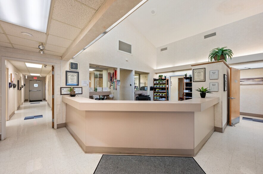 More Photos Of 5410 N Tryon St, Charlotte Medical For Sale