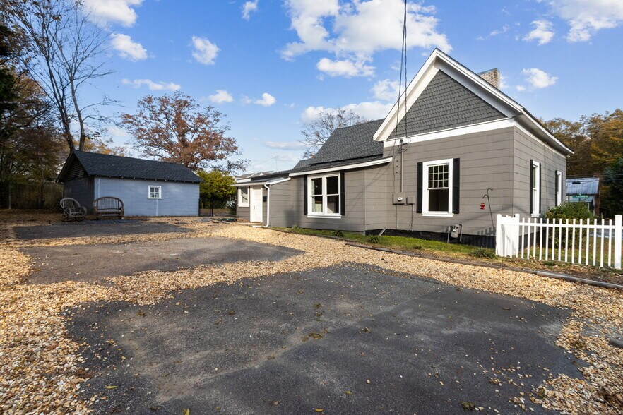 More Photos Of 2951 Moon Station Rd NW, Kennesaw Office For Sale