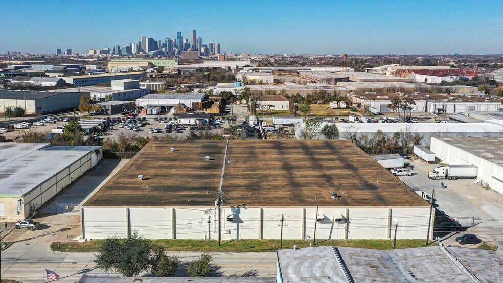 More Photos Of 1234 Kress St, Houston Warehouse For Lease