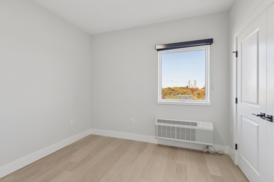 More Photos Of 34-40 Hudson St, Newark Apartments For Lease