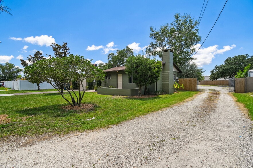 More Photos Of 883 South Wind Ln, Largo Industrial For Sale