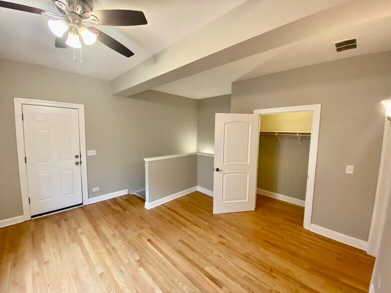 More Photos Of 6557 S Minerva Ave, Chicago Apartments For Sale