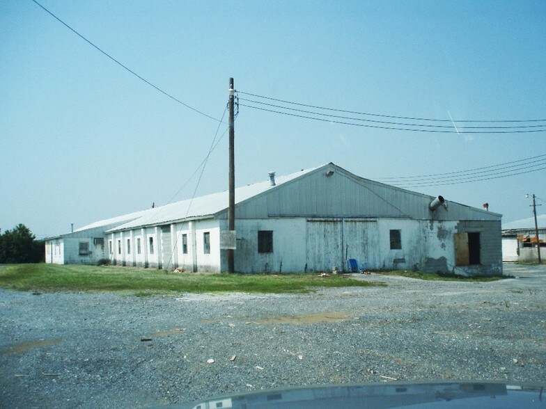 More Photos Of 1059 Box Factory Rd, Summit Point Manufacturing For Lease