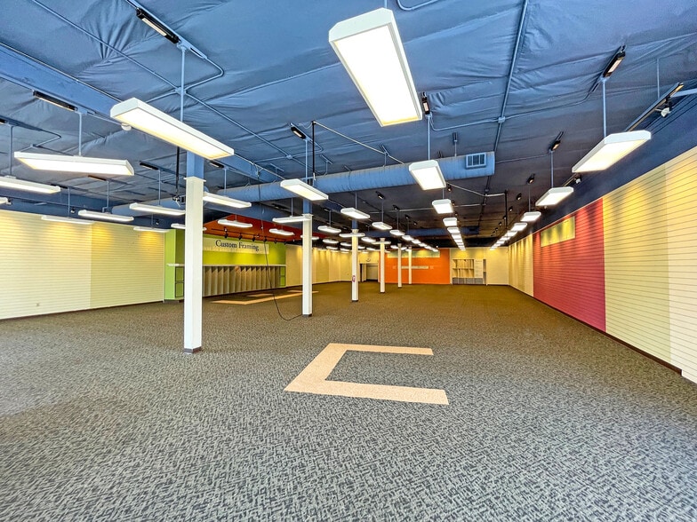 More Photos Of 2450 Shattuck Ave, Berkeley Storefront For Lease