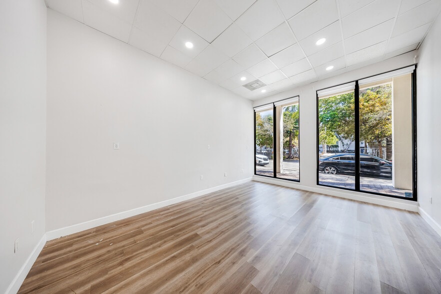 More Photos Of 17225 S Dixie Hwy, Palmetto Bay Storefront Retail Office For Lease