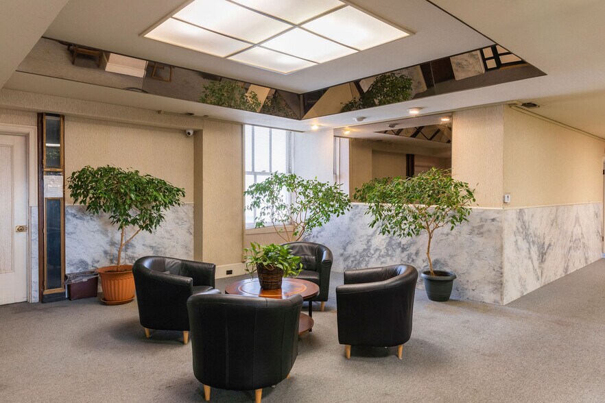 More Photos Of 11 S San Joaquin St, Stockton Office For Lease