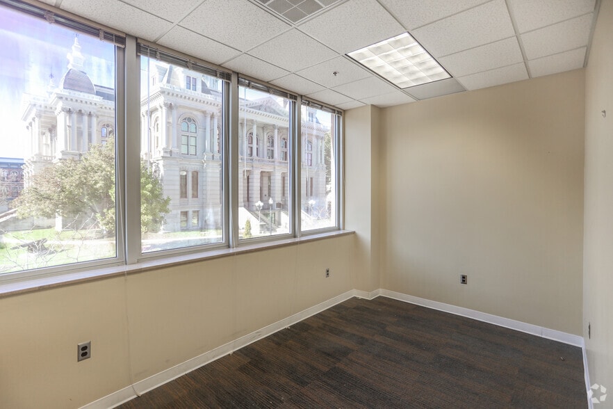 More Photos Of 101 N 4th St, Lafayette Coworking Space