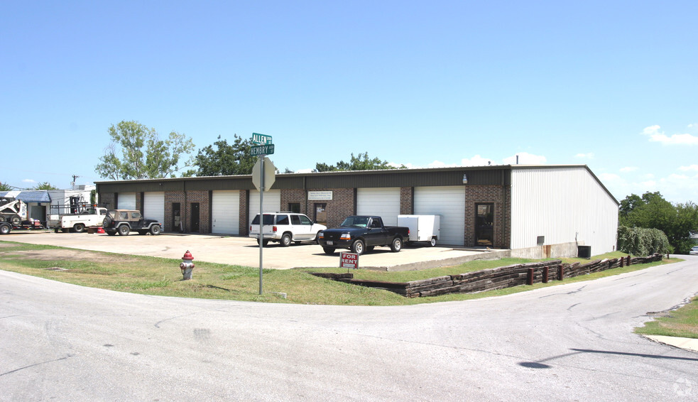 Primary Photo Of 630 Hembry St, Lewisville Flex For Lease