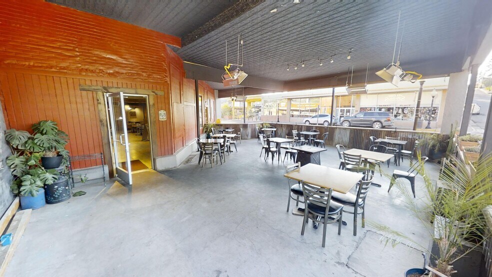 More Photos Of 614 N Bullard St, Silver City Restaurant For Sale