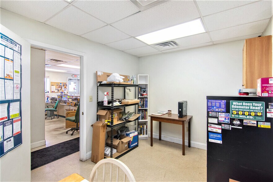 More Photos Of 650 S Plasterbed Rd, Port Clinton Auto Repair For Sale