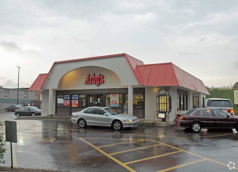 More Photos Of 160 S Patterson Blvd, Dayton Fast Food For Lease