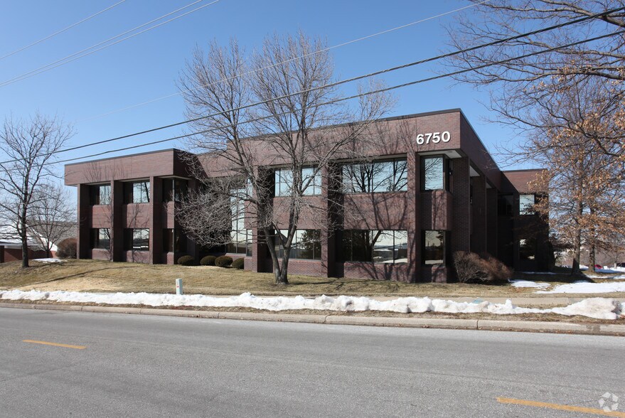More Photos Of 6750 W 93rd St, Overland Park Office For Lease