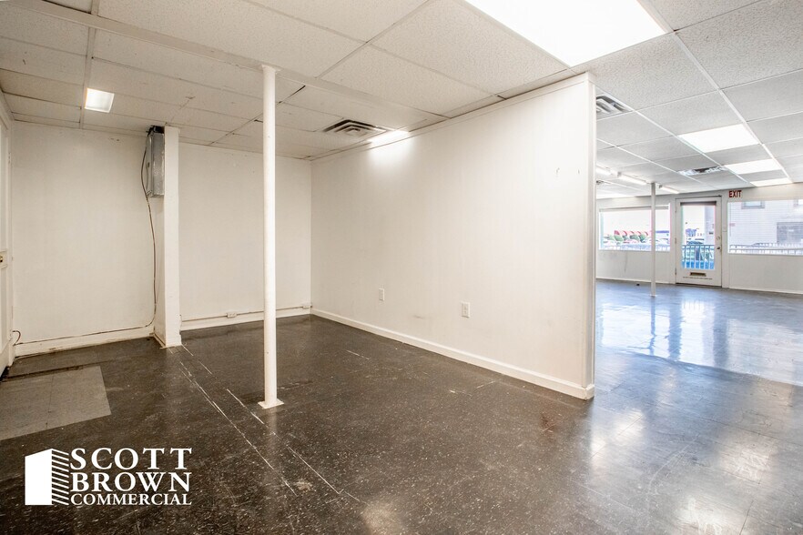 More Photos Of 211 Cedar, Denton General Retail For Lease