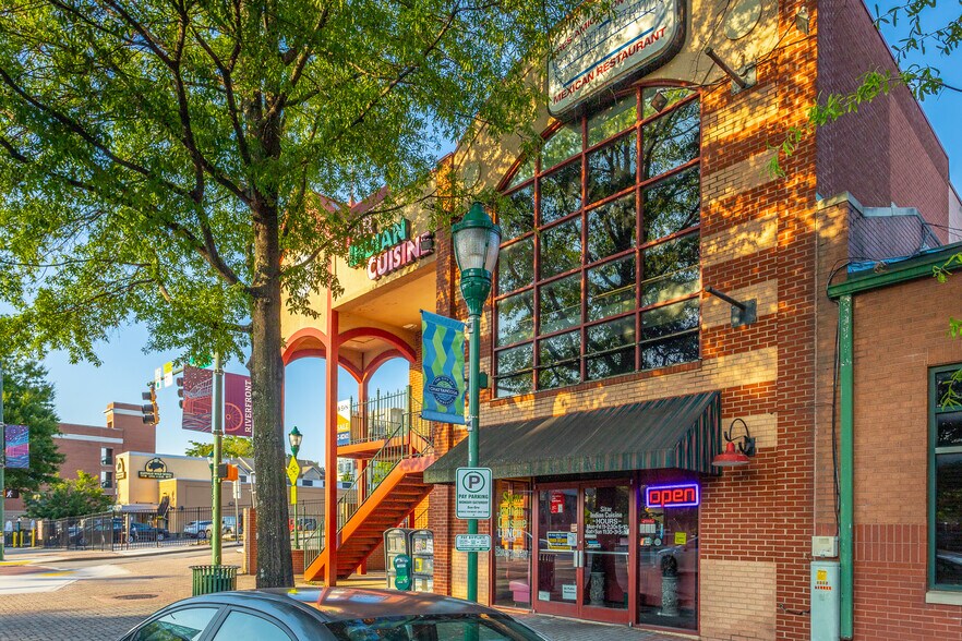 More Photos Of 200 Market St, Chattanooga Storefront For Sale